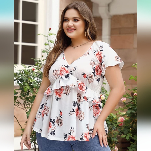 Amzplus Tops - New Flattering White and Pink Floral V-Neck Blouse Size 2X